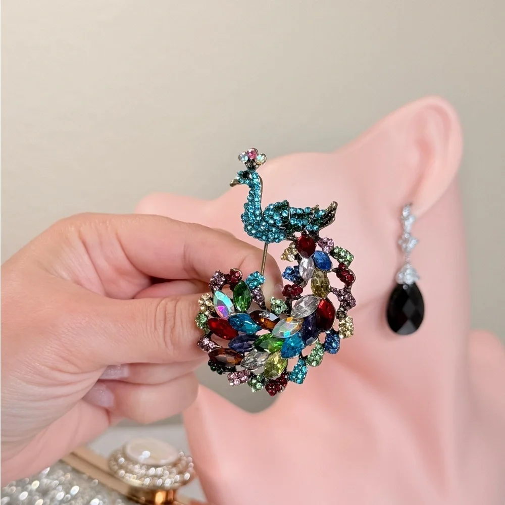 ⚜️ Colorful Peacock Brooch With Crystals 🦚